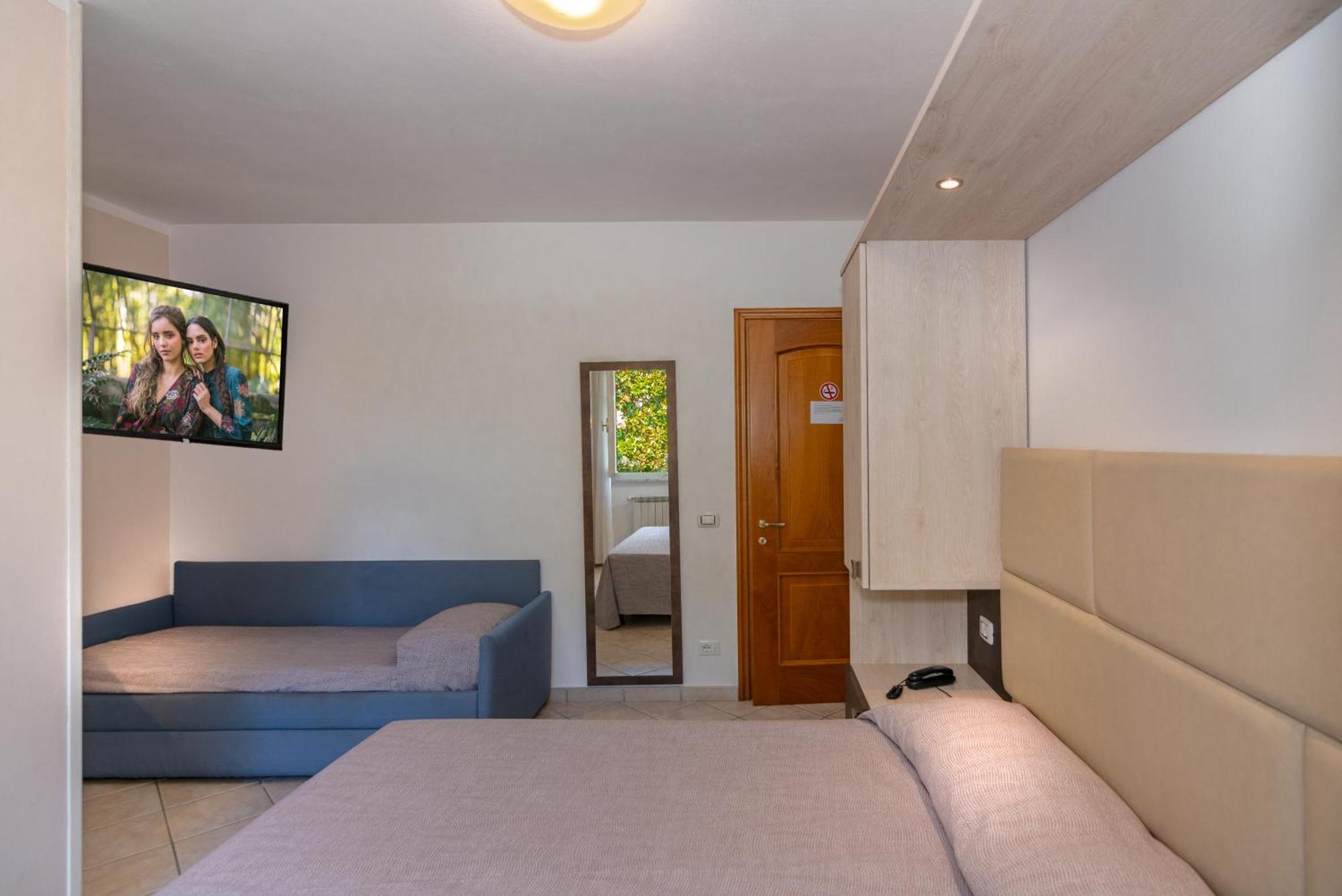 Hotel Eura Marina di Massa Eksteriør billede