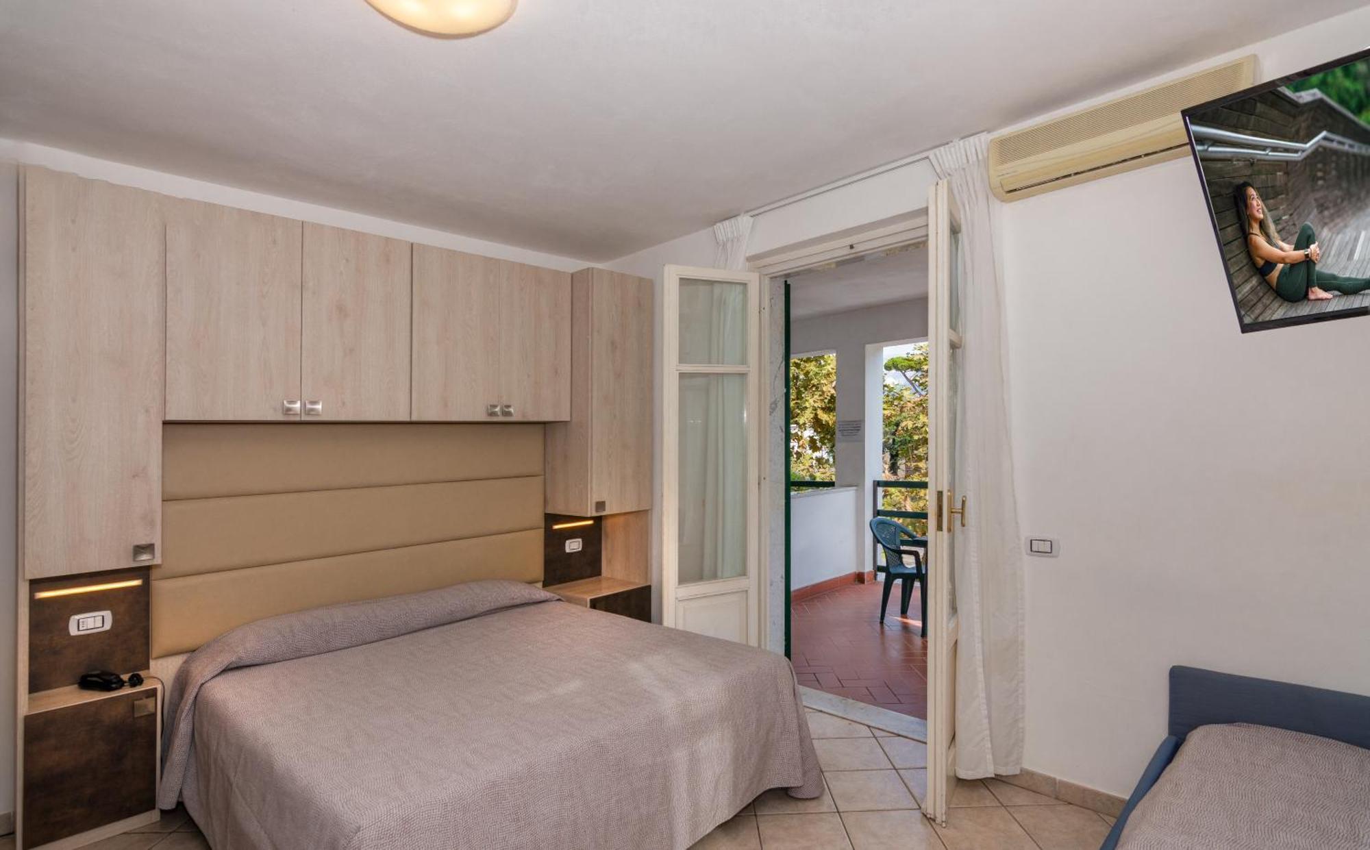 Hotel Eura Marina di Massa Eksteriør billede