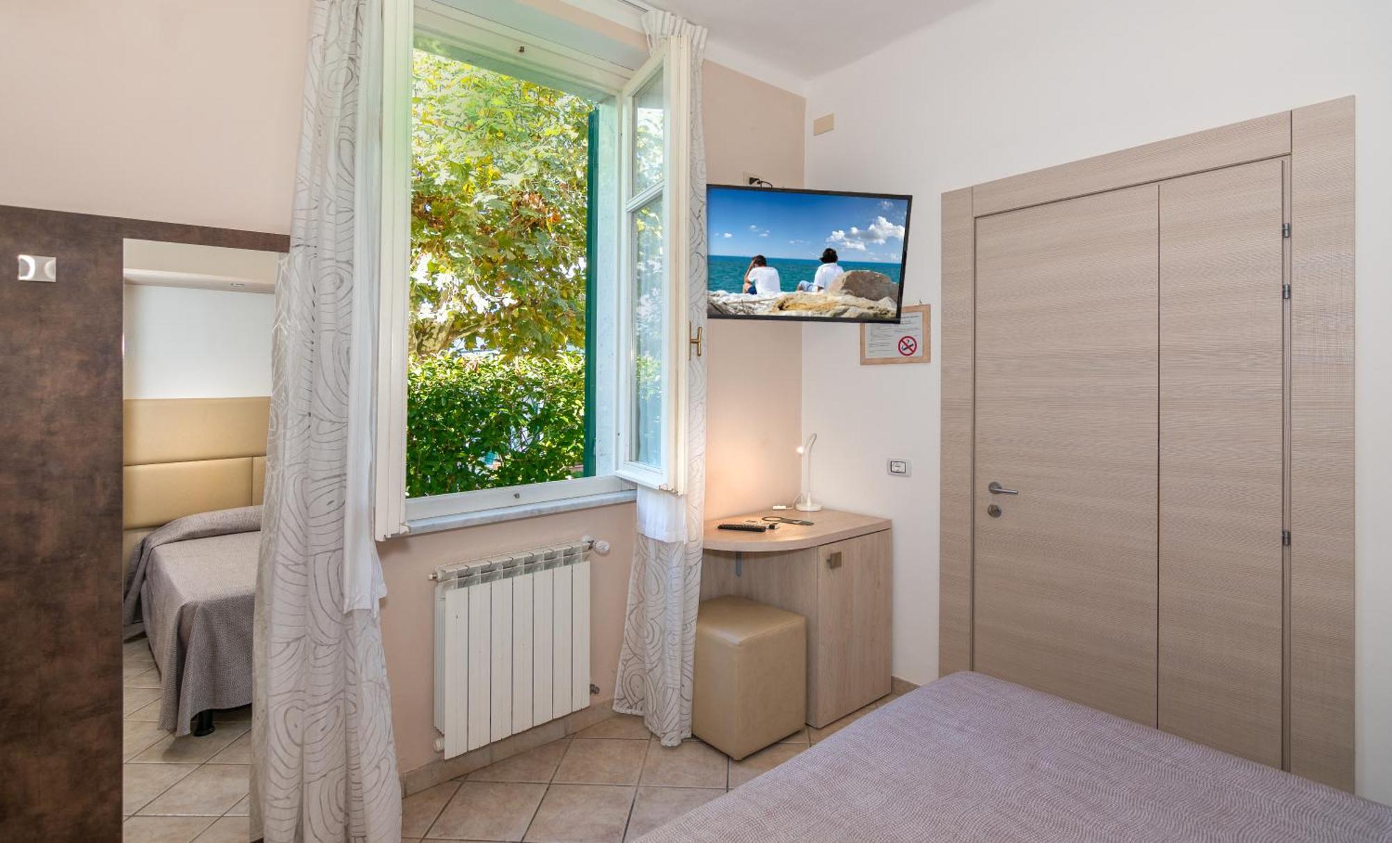 Hotel Eura Marina di Massa Eksteriør billede