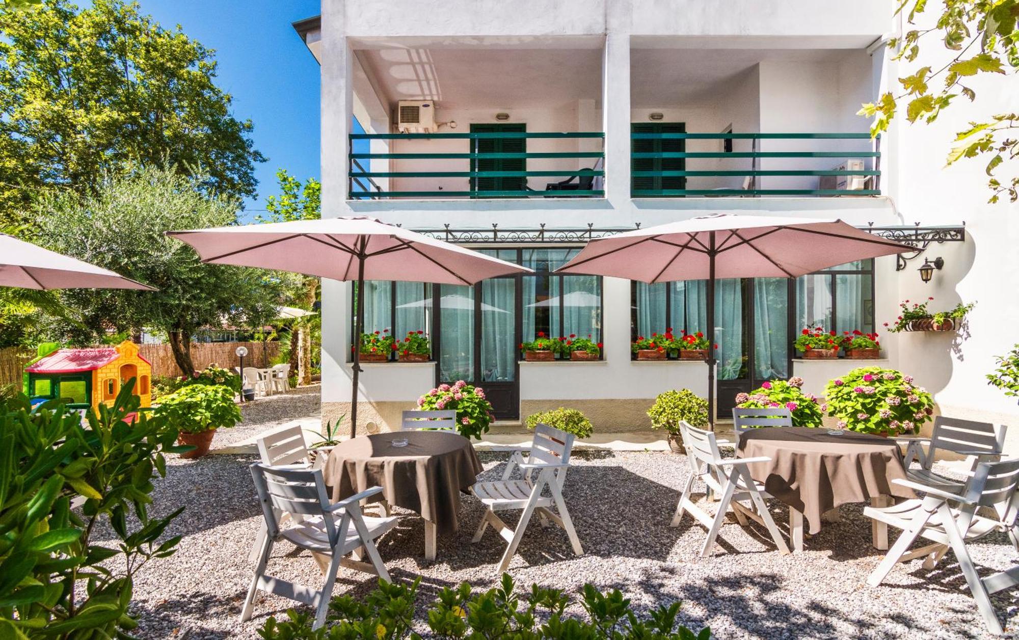 Hotel Eura Marina di Massa Eksteriør billede