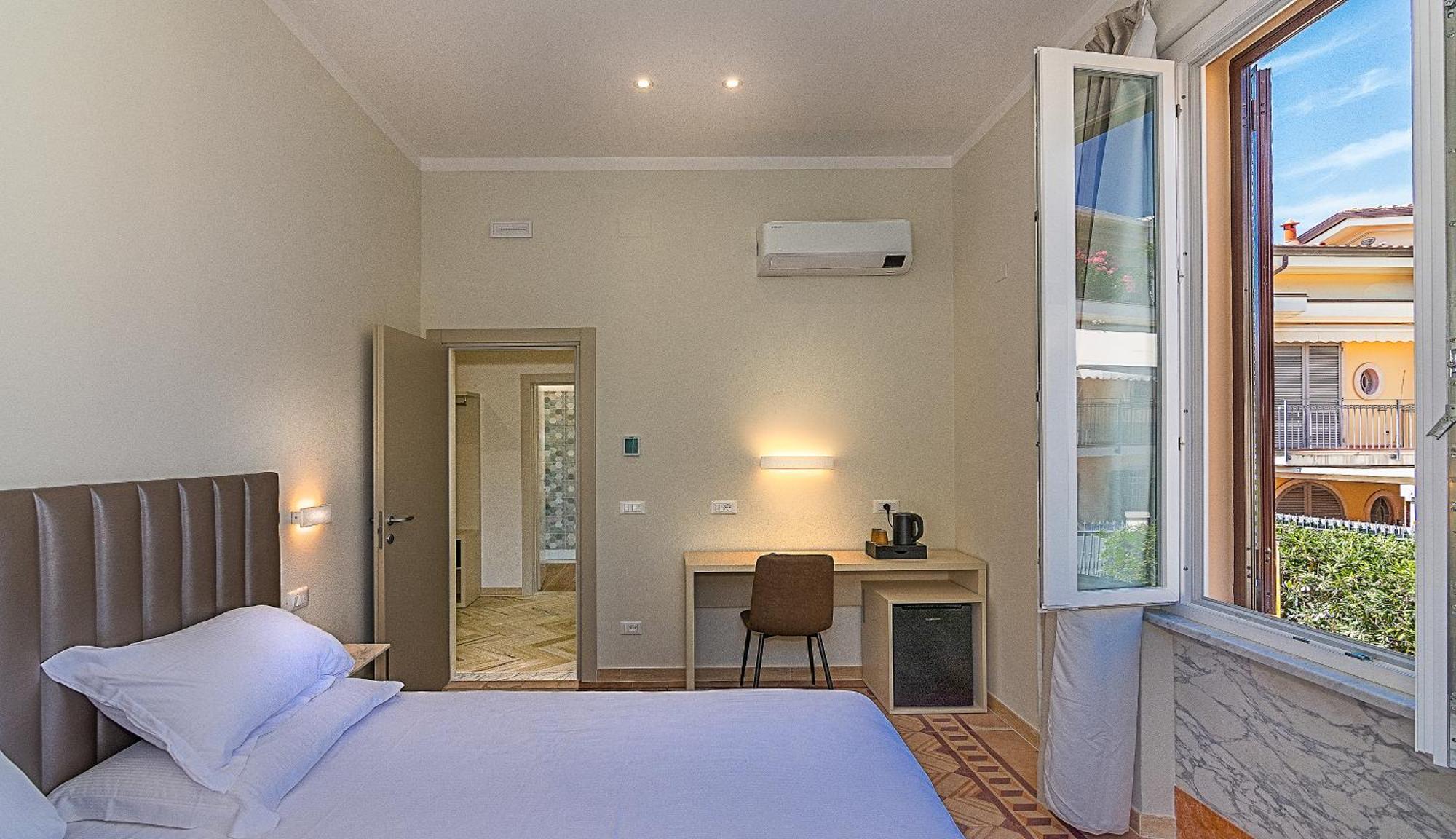 Hotel Eura Marina di Massa Eksteriør billede