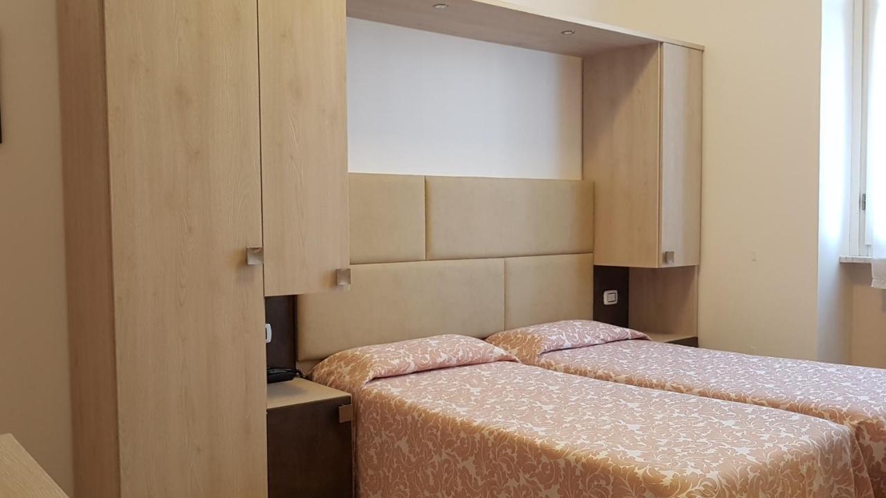 Hotel Eura Marina di Massa Eksteriør billede